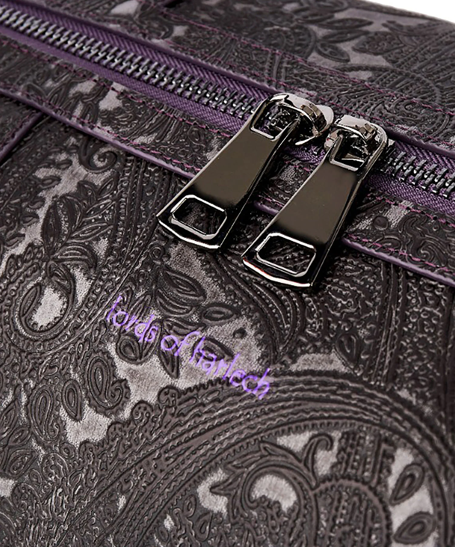 Lords of Harlech Wallace Weekender Travel Bag - Image 4